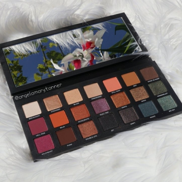 RARE VINTAGE URBAN DECAY BORN TO RUN MAKEUP VAULT - Picture 2 of 9